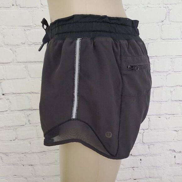 Lululemon Hotty Hot Shorts Black Reflective 4 Tall 1st release - Picture 5 of 8